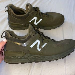 New balance mens shoes